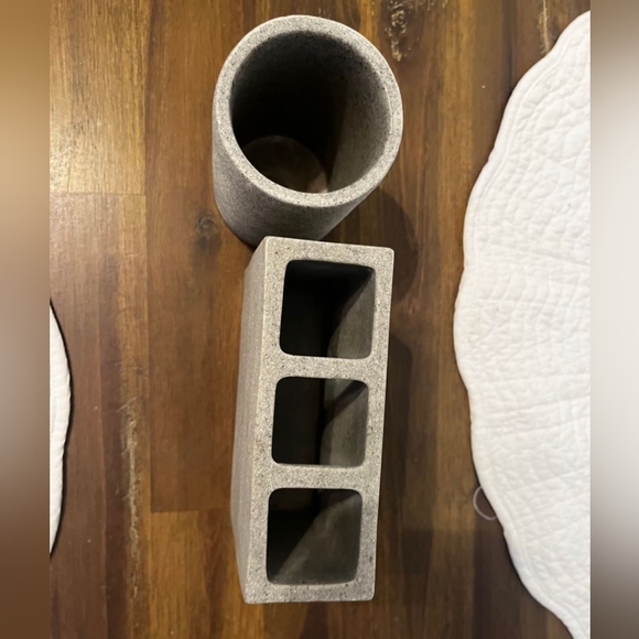 Toothbrush Holder & Tumbler Set - Picture 2 of 16